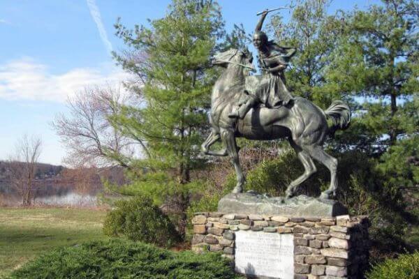 Sybil Ludington statue 